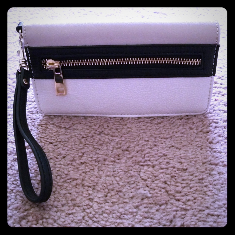 Beige clutch